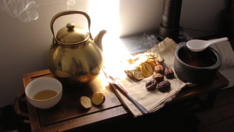 traditional medicinal jujube tea ritual
