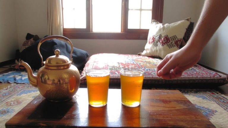 turkish apple tea hospitality