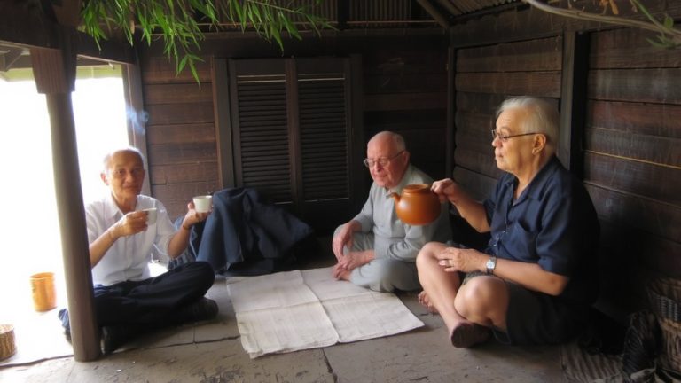 vietnamese tea house storytelling